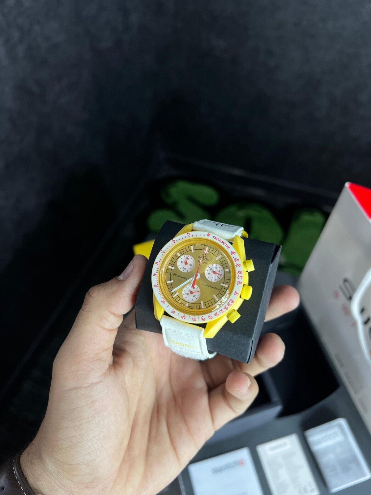 Swatch X Omega Bioceramic Moonswatch Mission To The Moon Sun With Kit - View 5