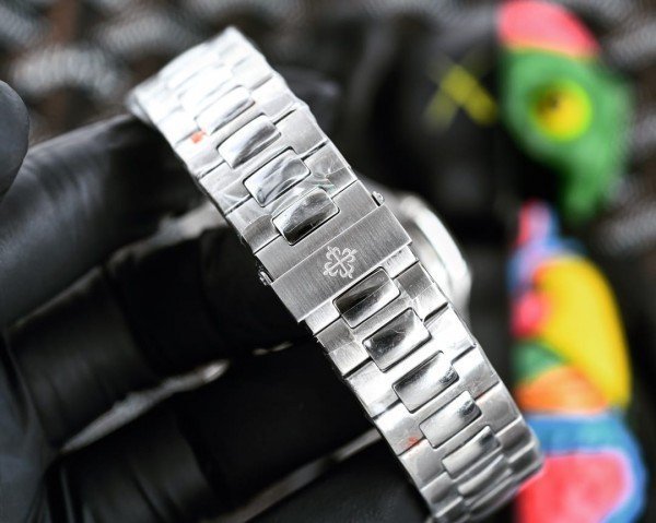 PATEK PHILIPPE AUTOMATIC CALENDAR EDITION PRIMIUM WATCH - View 3