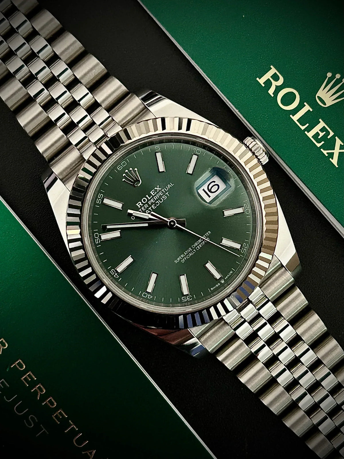 Rolex Date just 36 green dial - View 5