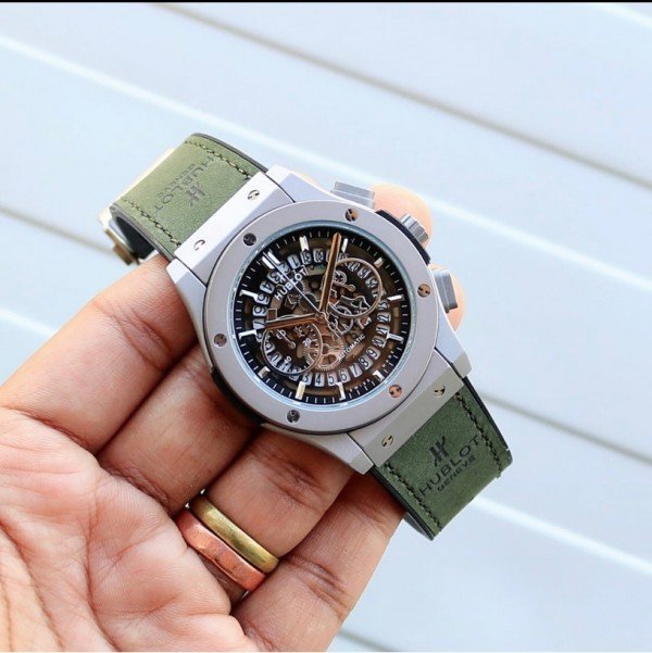 Hublot Big Bang Calendar Watch - View 2