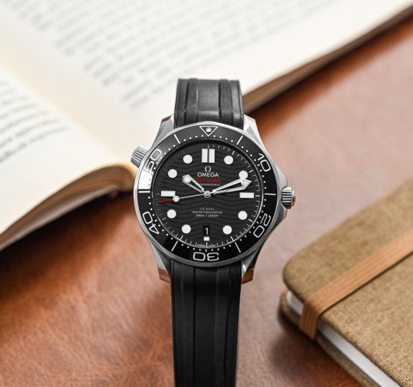 Omeg_a Seamaster Diver 300 Automatic - View 3