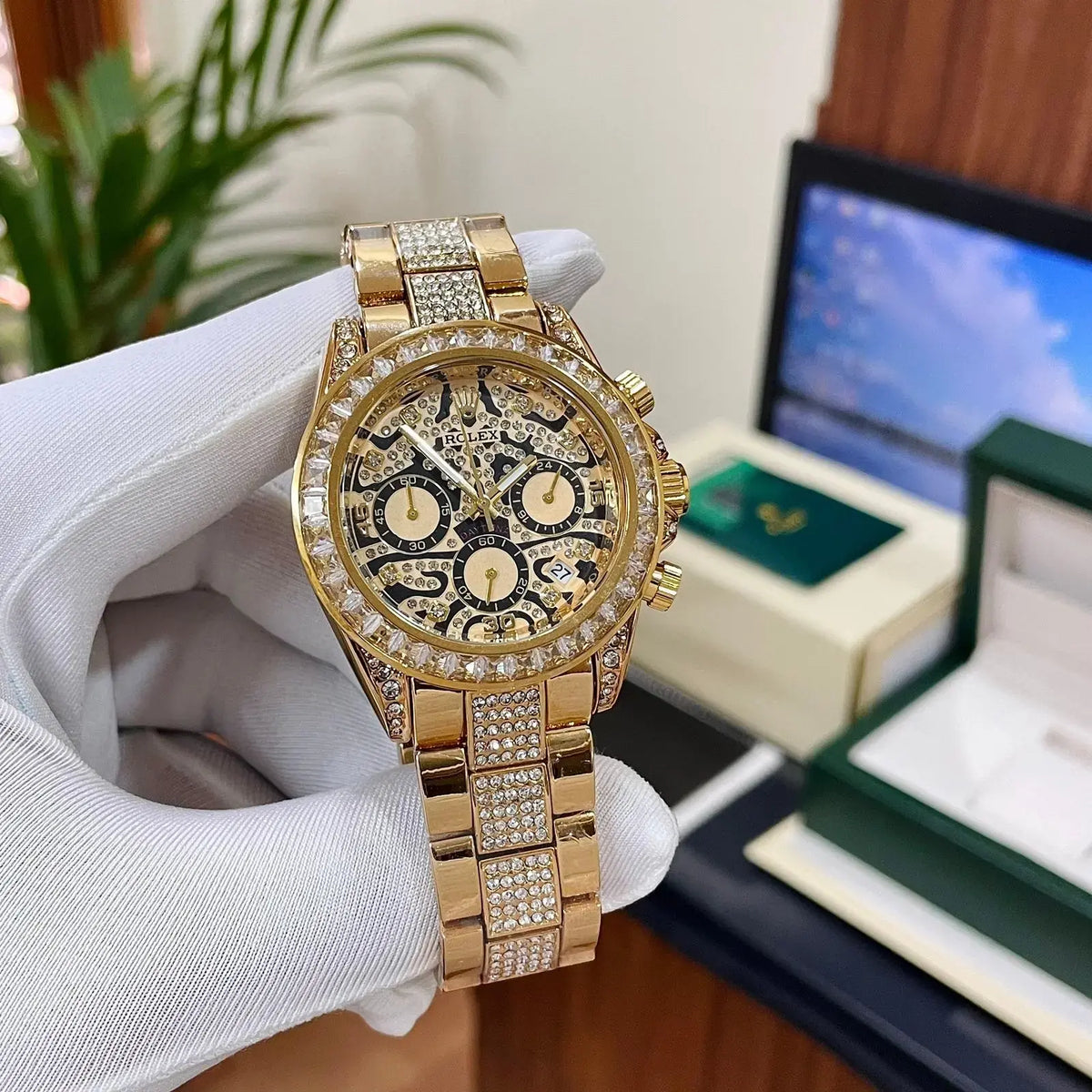 Rolex Daytona Ramzan Special Gold Diamond Metal Watch - View 2