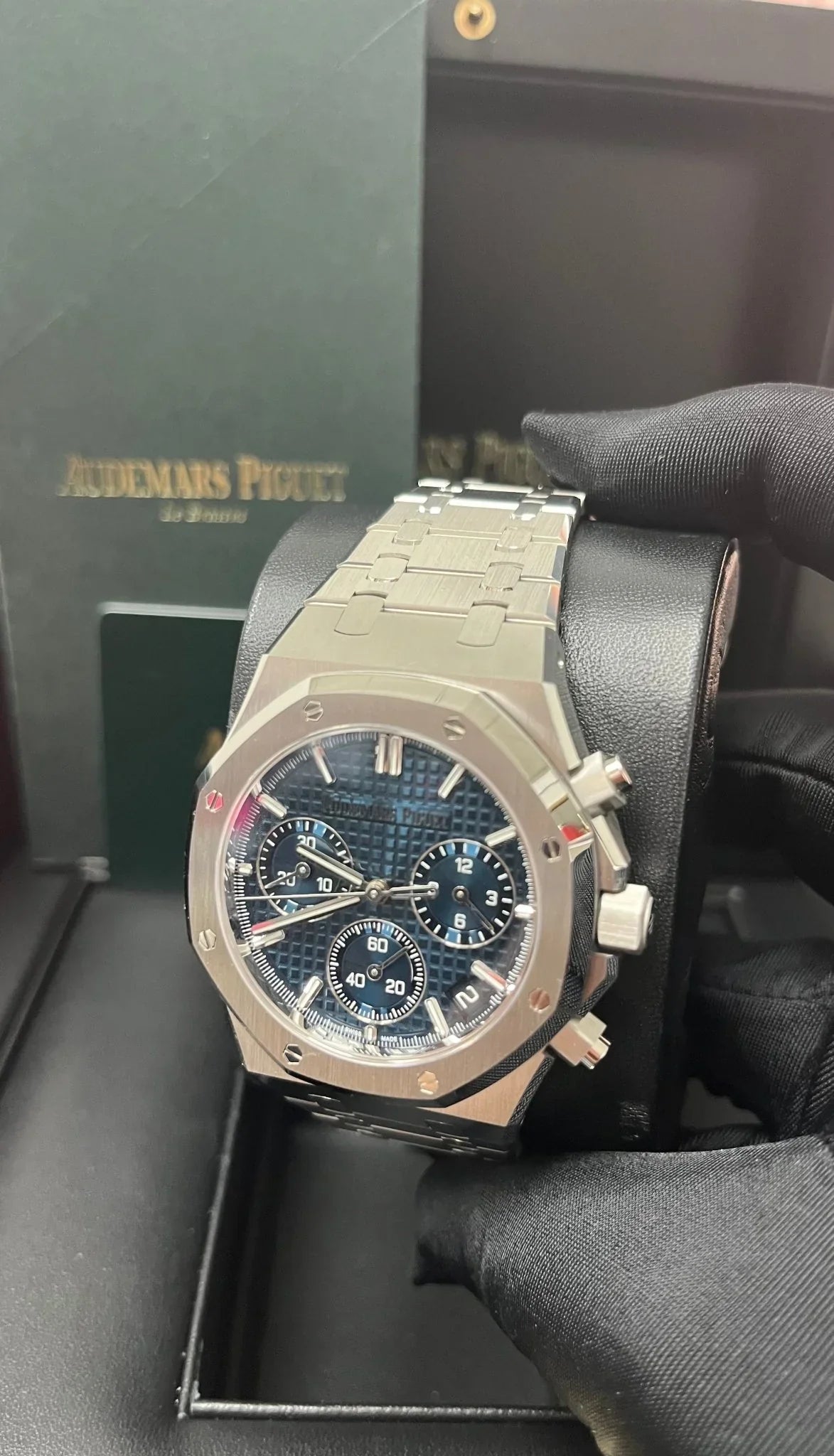 Audemars Piguet Royal Oak Chronograph - View 7