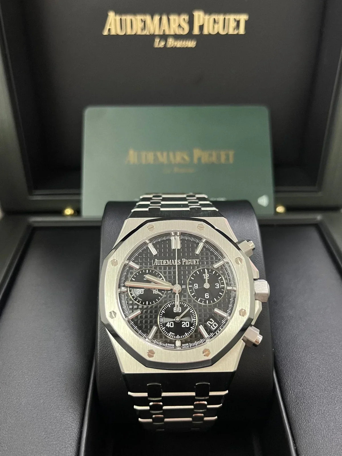 Audemars Piguet Royal Oak Chronograph - View 4