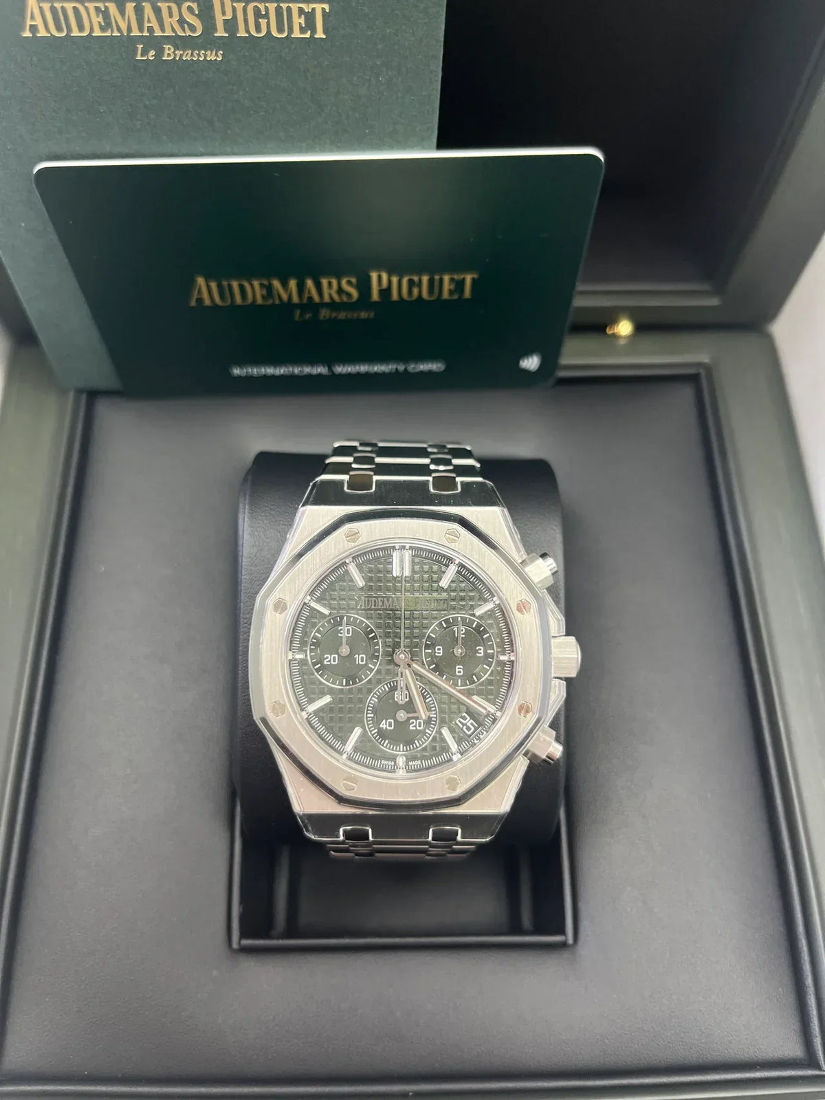Audemars Piguet Royal Oak Chronograph - View 5