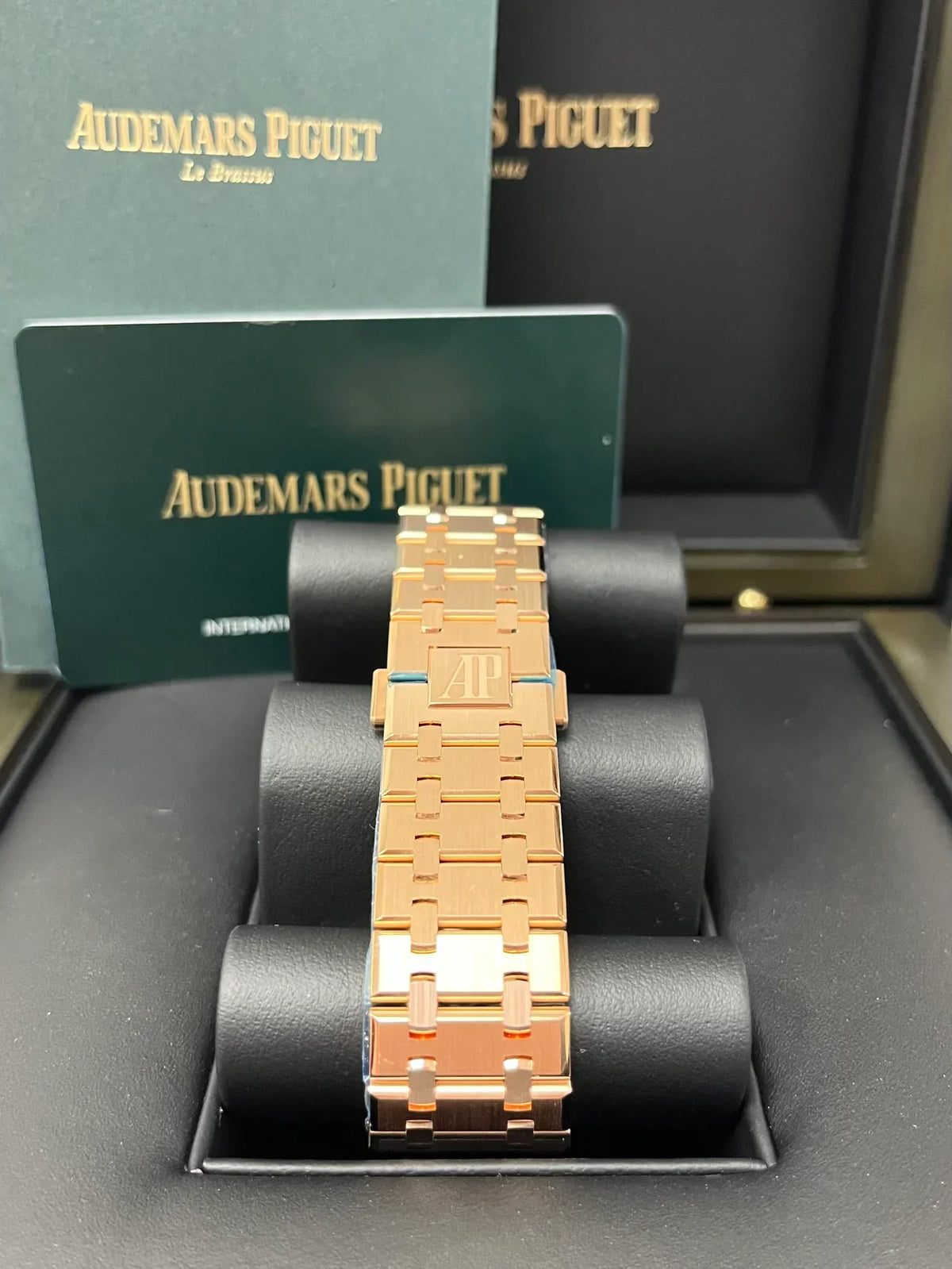 Audemars Piguet Royal Oak Chronograph - View 8