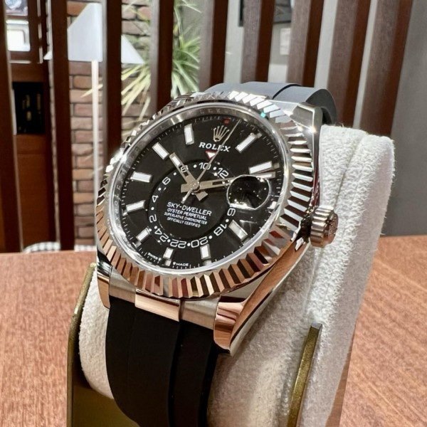 ROLEX OYSTER PERPETUAL SKY DWELLER - View 5