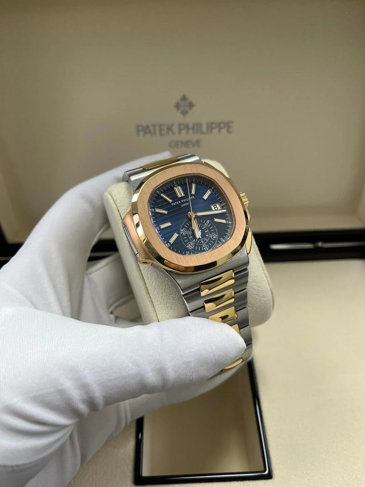 Patek Philippe Nautilus Gradient Dial - View 2