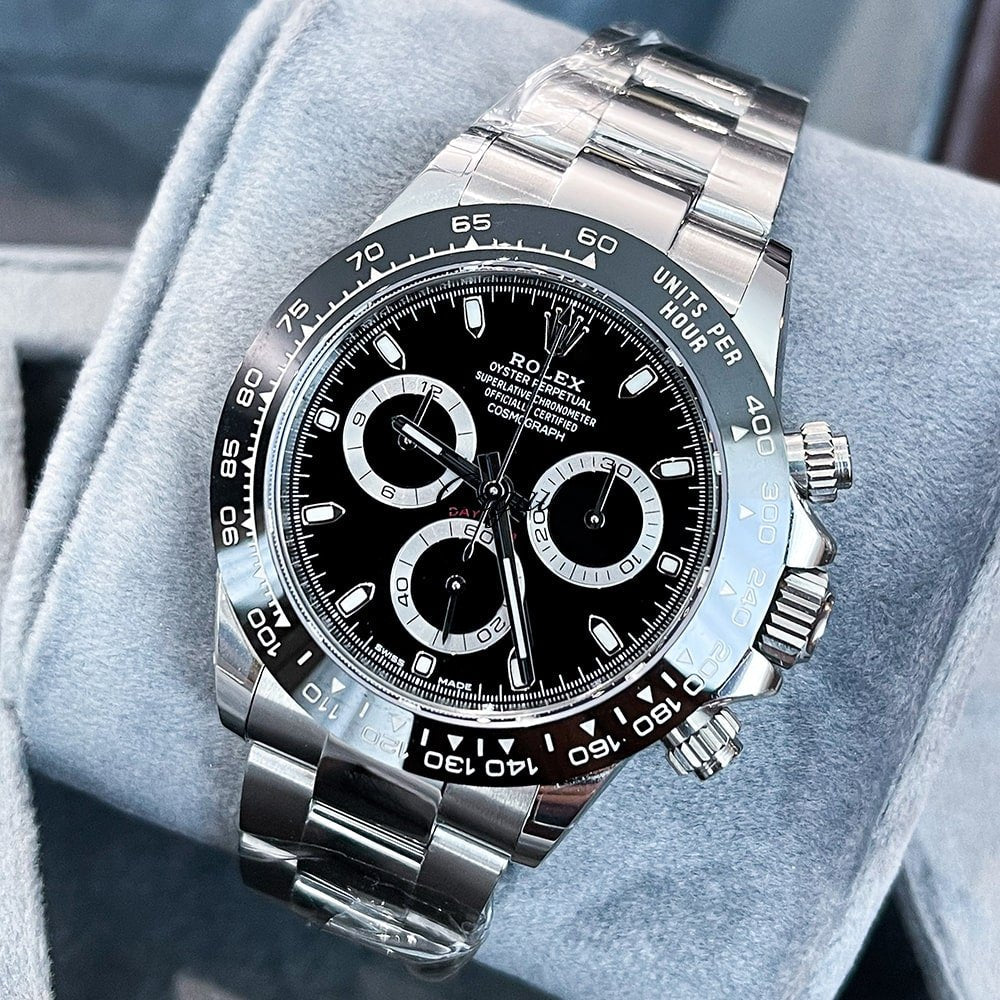 Rolex Cosmograph Daytona Black dial - View 4