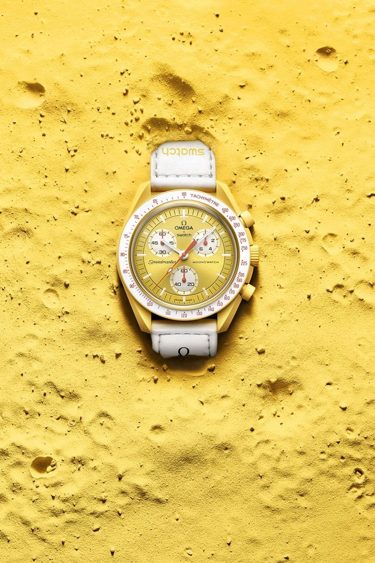 Swatch X Omega Bioceramic Moonswatch Mission To The Moon Sun With Kit - View 2
